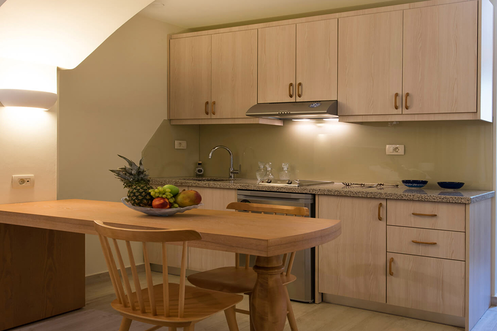 Ariadni Suite 2/4 p
