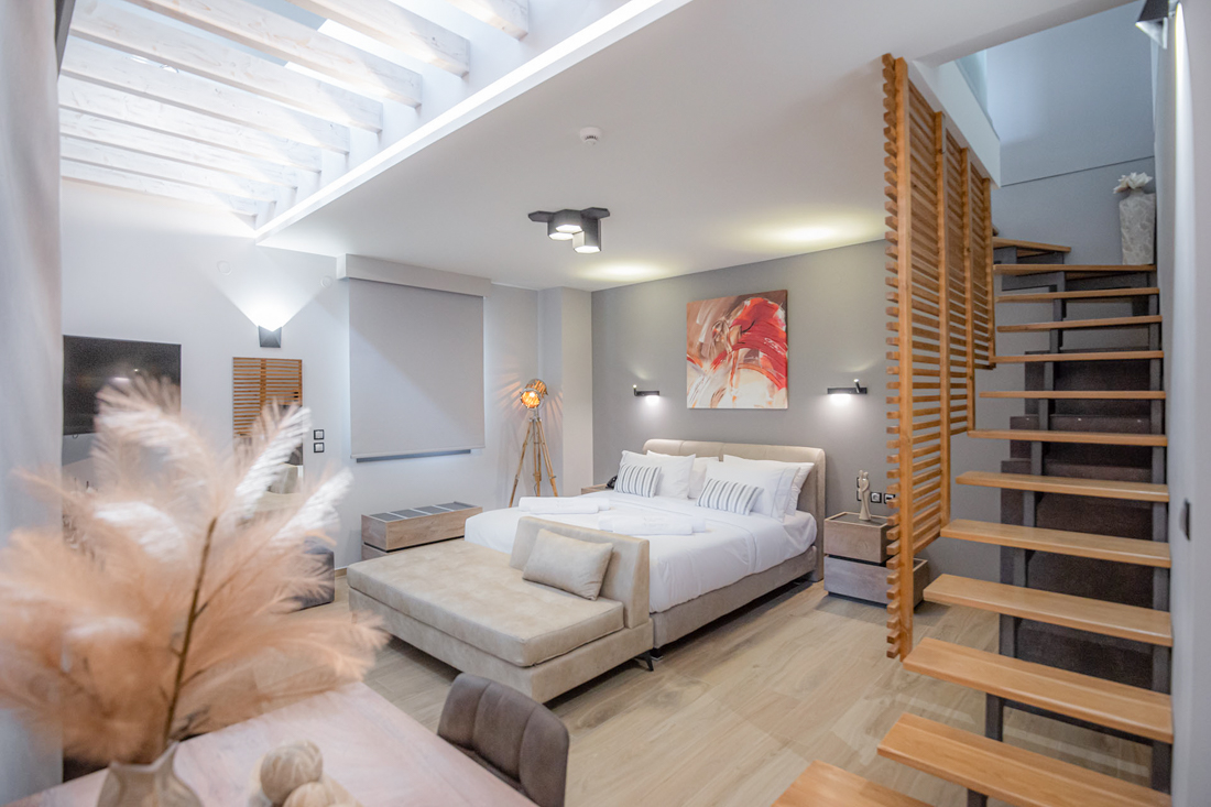 Two Bedroom Loft 2/4p