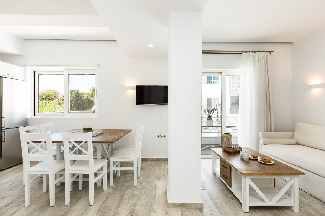 Suite 2/6p