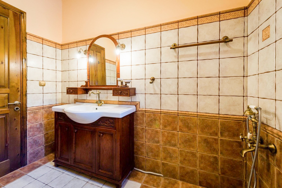 Rosemary suite 2/6p