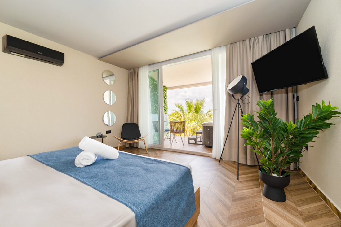 Mythic Blue suite 2p