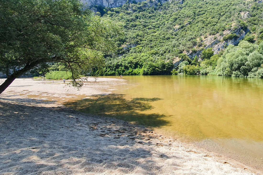 Nestos