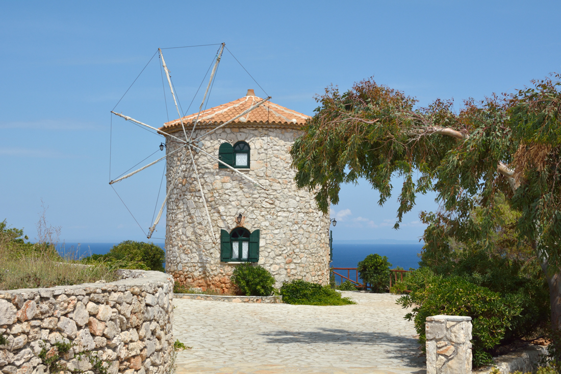 Windmill, Skinari